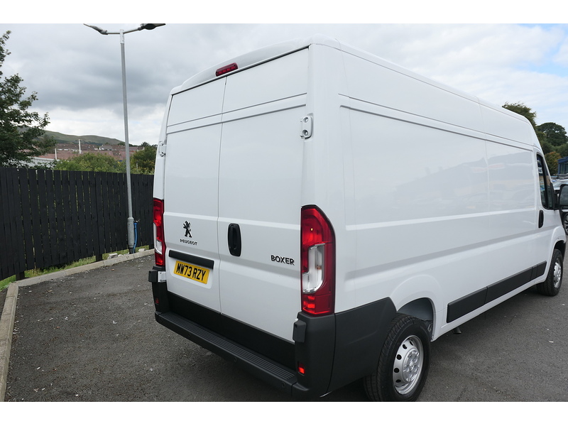 Peugeot 2.2 BlueHDi 335 Professional Premium + Panel Van 5dr Diesel Manual L3 High Roof Euro 6 (s/s) (140 ps)