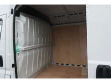 Peugeot Boxer BlueHDi 335 Professional Premium + 