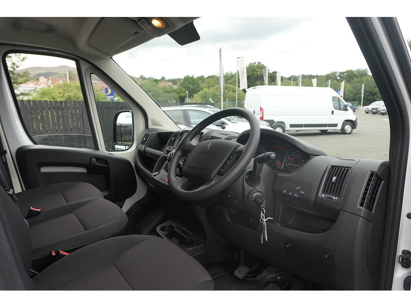 Peugeot 2.2 BlueHDi 335 Professional Premium + Panel Van 5dr Diesel Manual L3 High Roof Euro 6 (s/s) (140 ps)