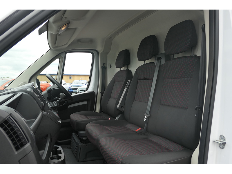 Peugeot 2.2 BlueHDi 335 Professional Premium + Panel Van 5dr Diesel Manual L3 High Roof Euro 6 (s/s) (140 ps)