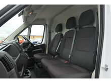 Peugeot Boxer BlueHDi 335 Professional Premium + 