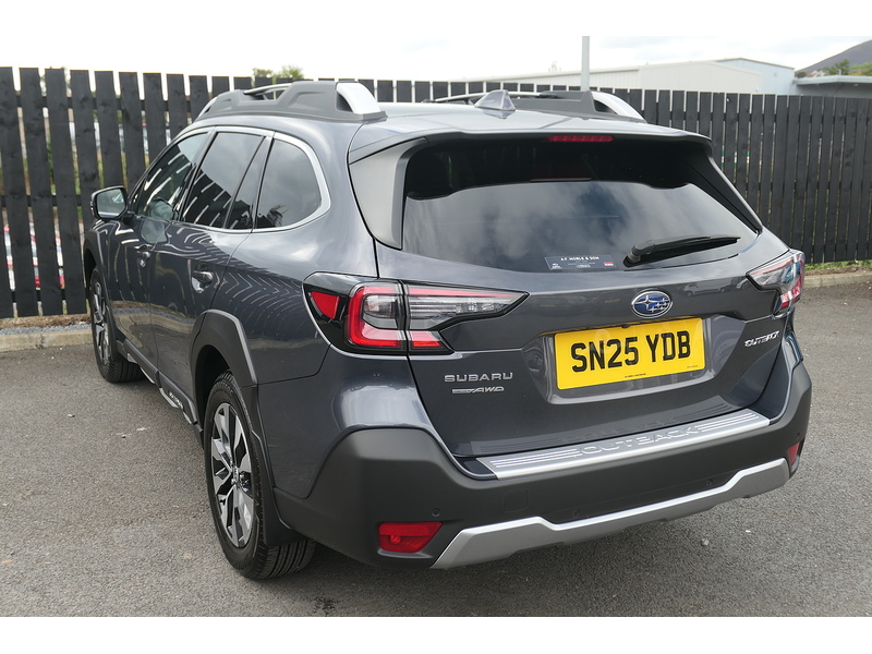 Subaru 2.5i Touring Estate 5dr Petrol Lineartronic 4WD Euro 6 (s/s) (169 ps)