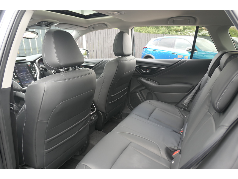 Subaru 2.5i Touring Estate 5dr Petrol Lineartronic 4WD Euro 6 (s/s) (169 ps)