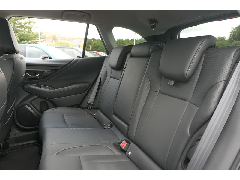 Subaru 2.5i Touring Estate 5dr Petrol Lineartronic 4WD Euro 6 (s/s) (169 ps)