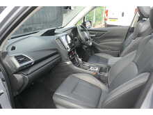 Subaru Forester i e-Boxer XE Premium 