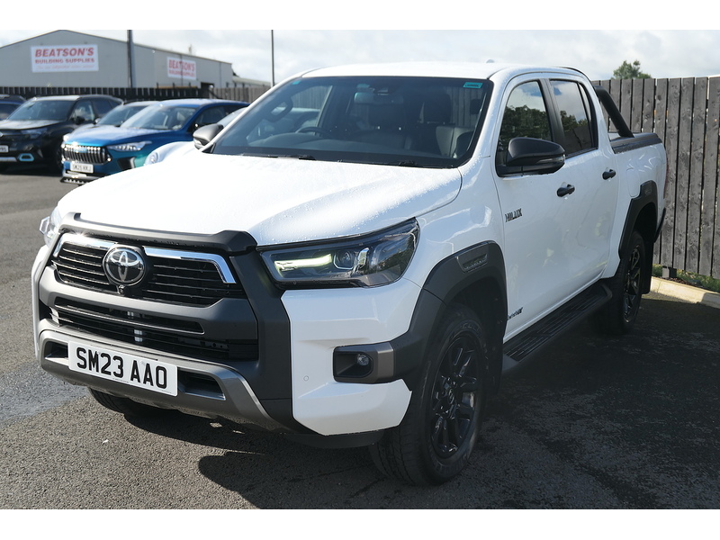 Toyota 2.8 D-4D Invincible X Pickup Double Cab 4dr Diesel Auto 4WD Euro 6 (s/s) (204 ps)