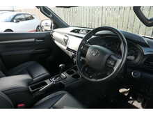 Toyota Hilux D-4D Invincible X 