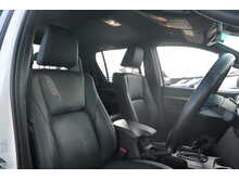 Toyota Hilux D-4D Invincible X 