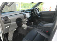 Toyota Hilux D-4D Invincible X 