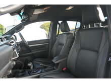 Toyota Hilux D-4D Invincible X 
