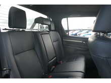 Toyota Hilux D-4D Invincible X 