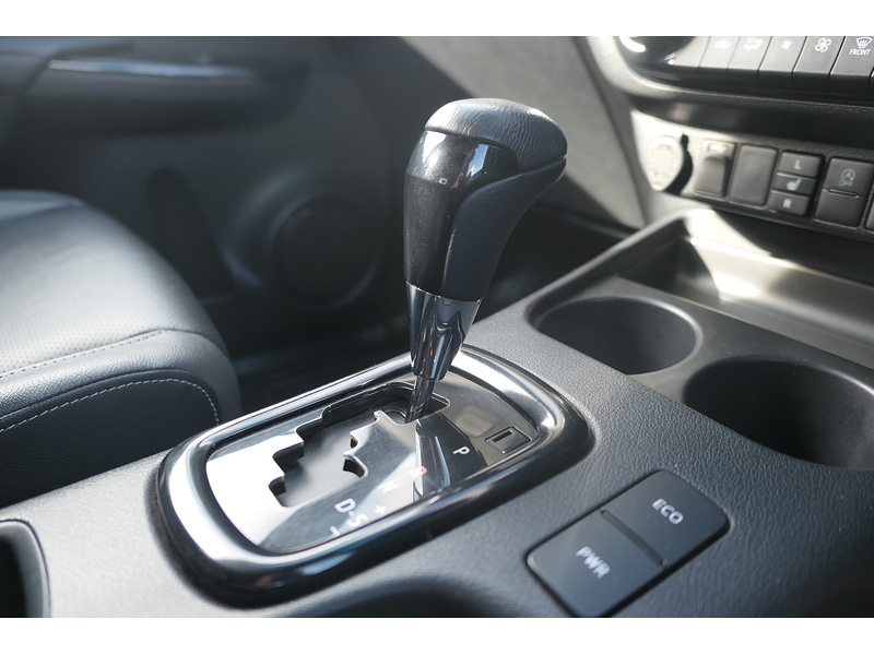 Toyota 2.8 D-4D Invincible X Pickup Double Cab 4dr Diesel Auto 4WD Euro 6 (s/s) (204 ps)