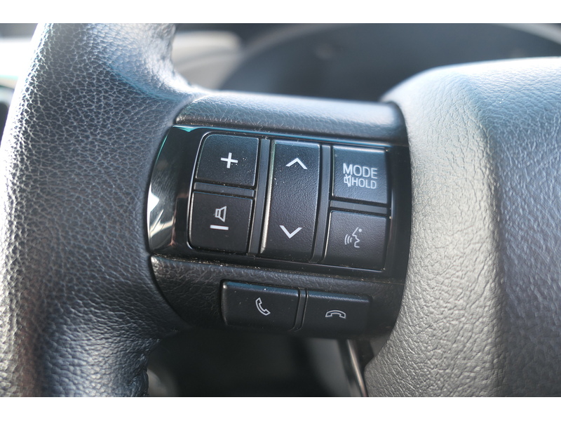 Toyota 2.8 D-4D Invincible X Pickup Double Cab 4dr Diesel Auto 4WD Euro 6 (s/s) (204 ps)