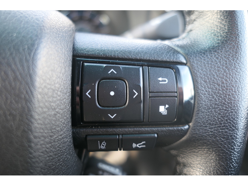 Toyota 2.8 D-4D Invincible X Pickup Double Cab 4dr Diesel Auto 4WD Euro 6 (s/s) (204 ps)