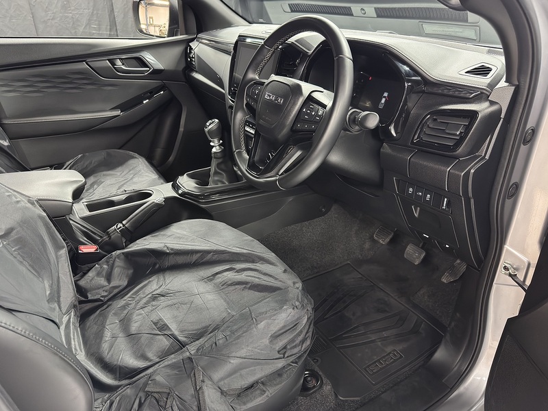 Isuzu 1.9 TD V-Cross Pickup Double Cab 4dr Diesel Manual 4WD Euro 6 (s/s) (164 ps)