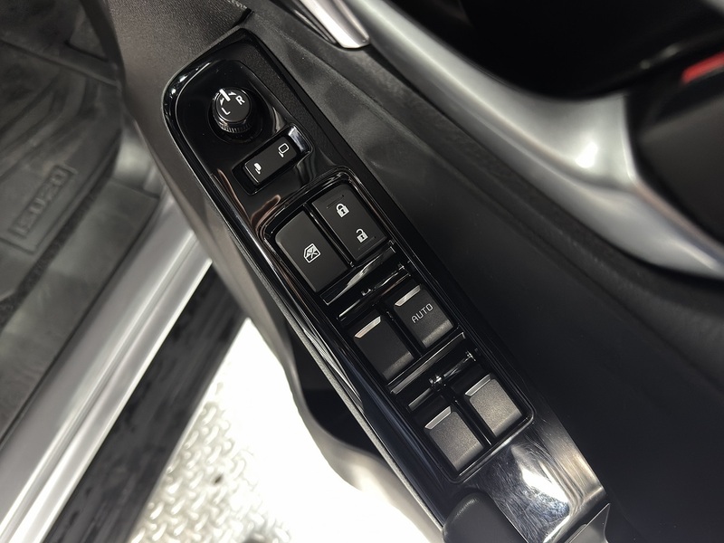 Isuzu 1.9 TD V-Cross Pickup Double Cab 4dr Diesel Manual 4WD Euro 6 (s/s) (164 ps)