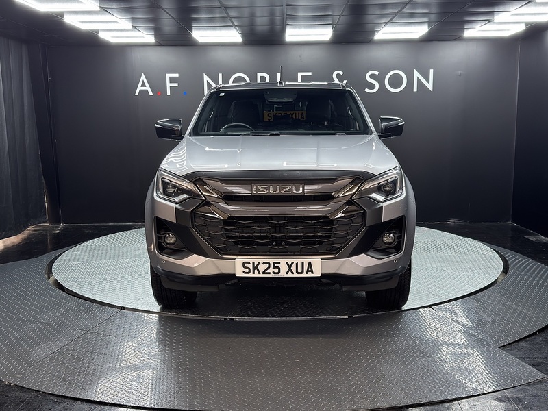 Isuzu 1.9 TD V-Cross Pickup Double Cab 4dr Diesel Manual 4WD Euro 6 (s/s) (164 ps)