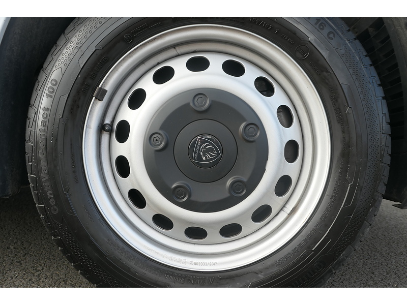 Peugeot 1.5 BlueHDi Professional Standard Panel Van 6dr Diesel Manual Standard Euro 6 (s/s) (120 ps)