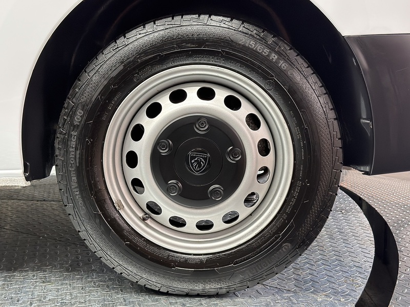 Peugeot 1.5 BlueHDi Professional Standard Panel Van 6dr Diesel Manual Standard Euro 6 (s/s) (120 ps)