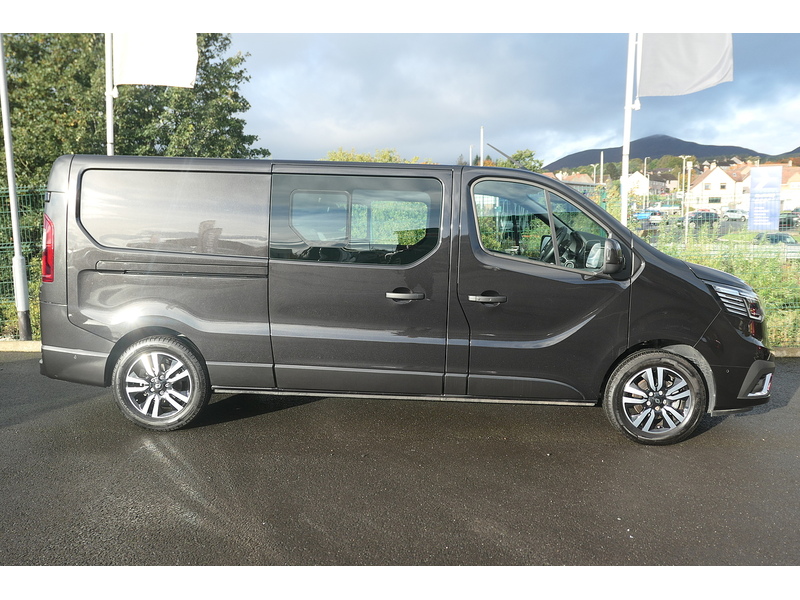Renault 2.0 dCi Blue LL30 Extra Sport Crew Van Double Cab 6dr Diesel EDC L2 H1 Euro 6 (s/s) (170 ps)