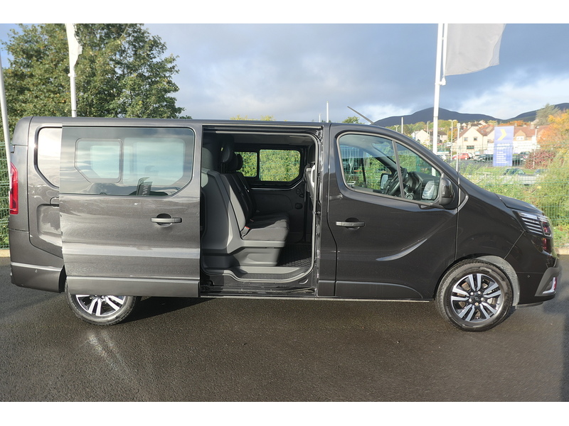 Renault 2.0 dCi Blue LL30 Extra Sport Crew Van Double Cab 6dr Diesel EDC L2 H1 Euro 6 (s/s) (170 ps)