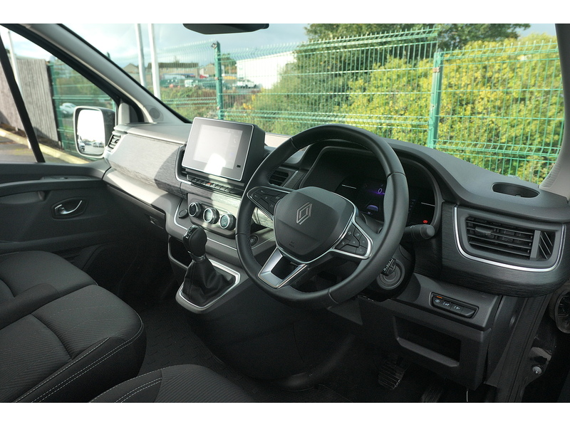 Renault 2.0 dCi Blue LL30 Extra Sport Crew Van Double Cab 6dr Diesel EDC L2 H1 Euro 6 (s/s) (170 ps)