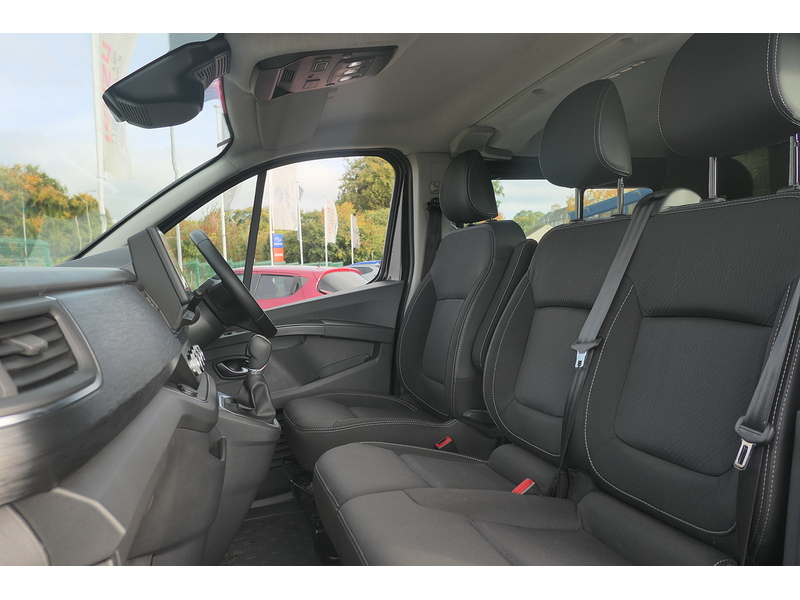 Renault 2.0 dCi Blue LL30 Extra Sport Crew Van Double Cab 6dr Diesel EDC L2 H1 Euro 6 (s/s) (170 ps)