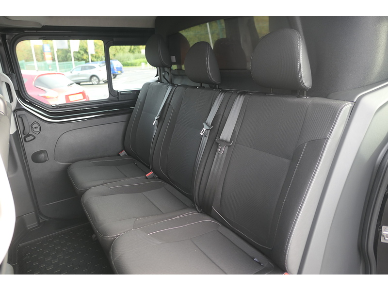 Renault 2.0 dCi Blue LL30 Extra Sport Crew Van Double Cab 6dr Diesel EDC L2 H1 Euro 6 (s/s) (170 ps)