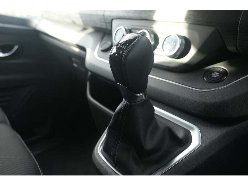 Renault 2.0 dCi Blue LL30 Extra Sport Crew Van Double Cab 6dr Diesel EDC L2 H1 Euro 6 (s/s) (170 ps)
