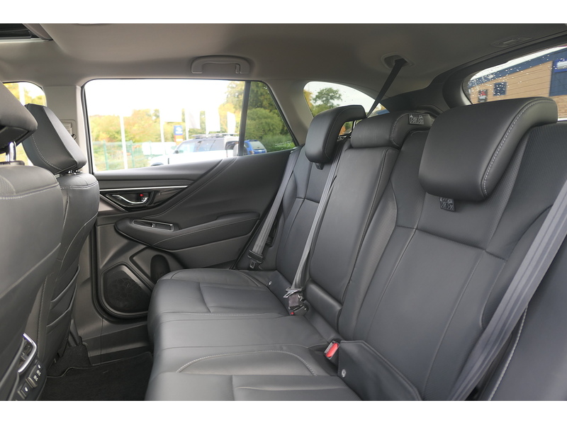 Subaru 2.5i Touring Estate 5dr Petrol Lineartronic 4WD Euro 6 (s/s) (169 ps)