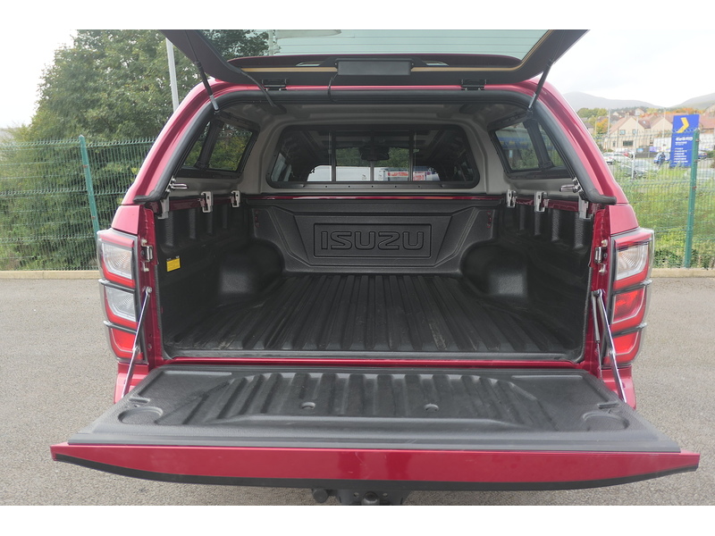 Isuzu 1.9 TD V-Cross Pickup Double Cab 4dr Diesel Manual 4WD Euro 6 (s/s) (164 ps)