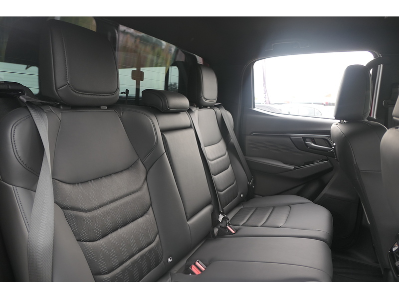 Isuzu 1.9 TD V-Cross Pickup Double Cab 4dr Diesel Manual 4WD Euro 6 (s/s) (164 ps)