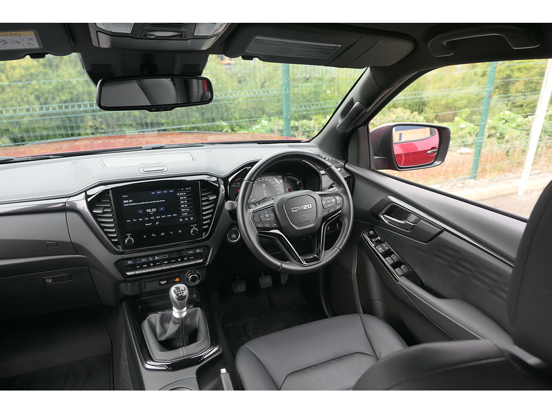 Isuzu 1.9 TD V-Cross Pickup Double Cab 4dr Diesel Manual 4WD Euro 6 (s/s) (164 ps)