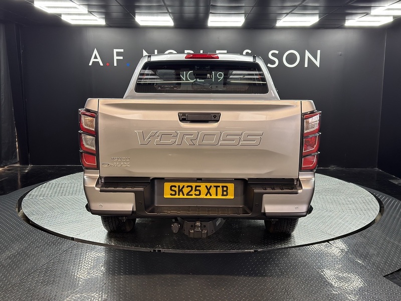 Isuzu 1.9 TD V-Cross Pickup Double Cab 4dr Diesel Auto 4WD Euro 6 (s/s) (164 ps)