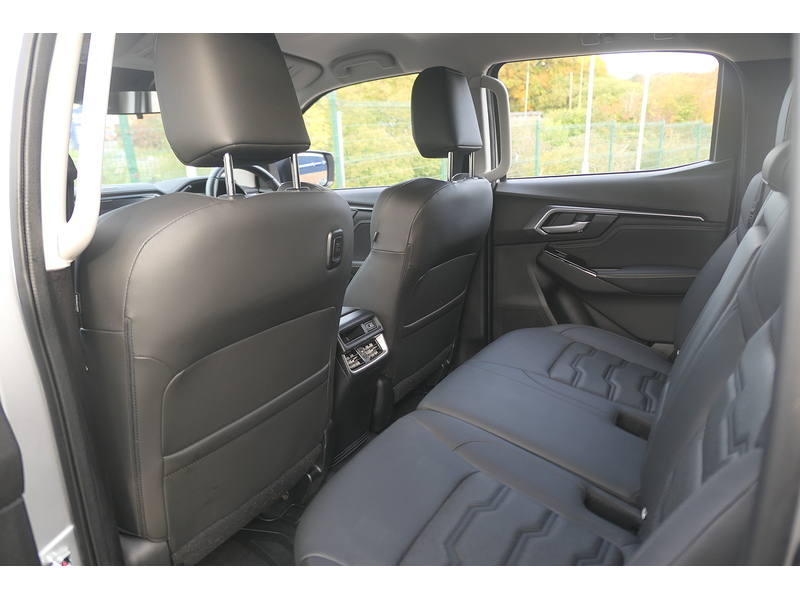 Isuzu 1.9 TD DL40 Pickup Double Cab 4dr Diesel Auto 4WD Euro 6 (s/s) (164 ps)