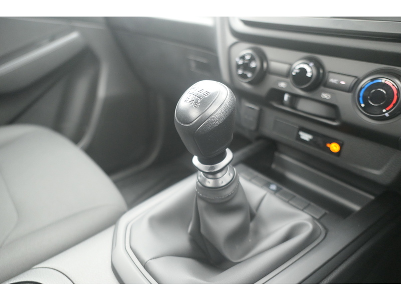 Isuzu Scb Pick Up 1.9 Manual Diesel (4X2)