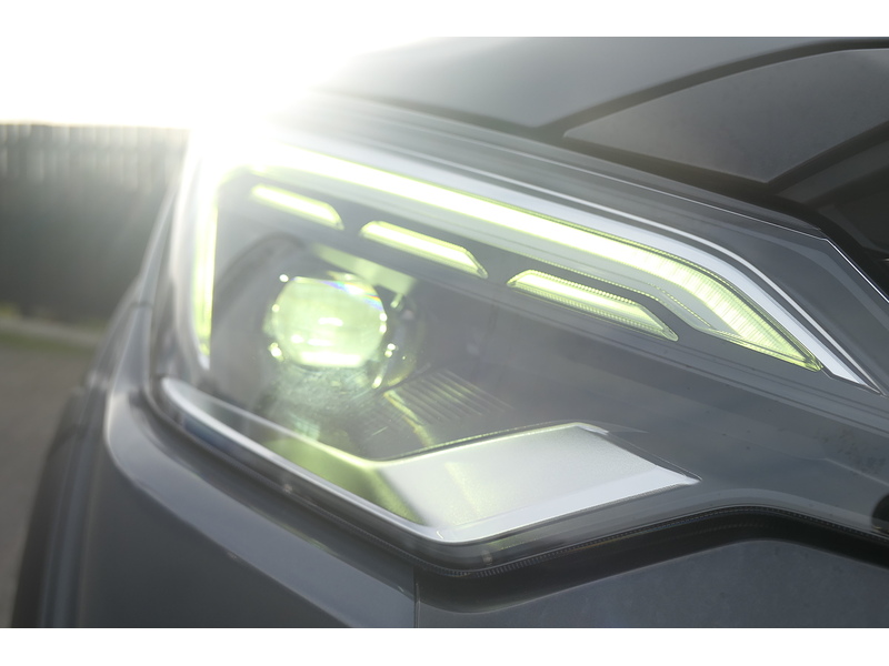 Isuzu 1.9 TD V-Cross Steel Edition Pickup Double Cab 4dr Diesel Auto 4WD Euro 6 (s/s) (164 ps)