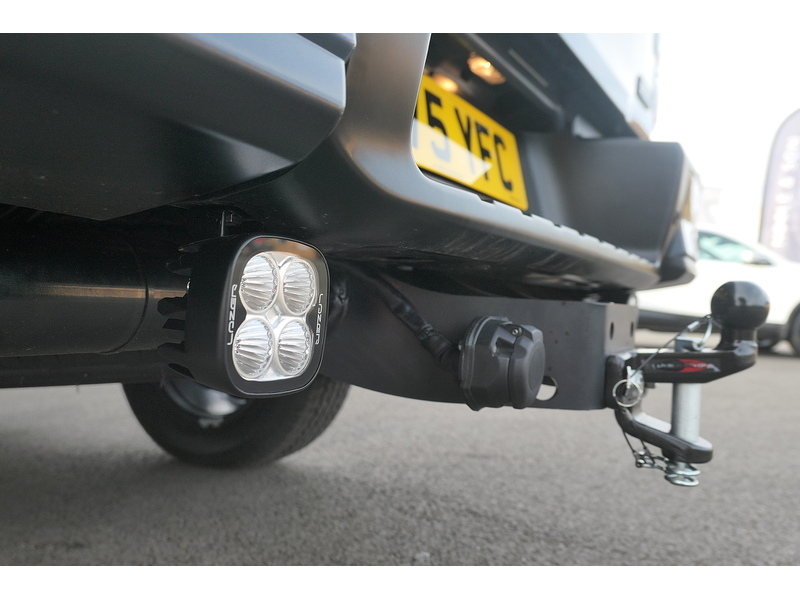 Isuzu 1.9 TD V-Cross Steel Edition Pickup Double Cab 4dr Diesel Auto 4WD Euro 6 (s/s) (164 ps)