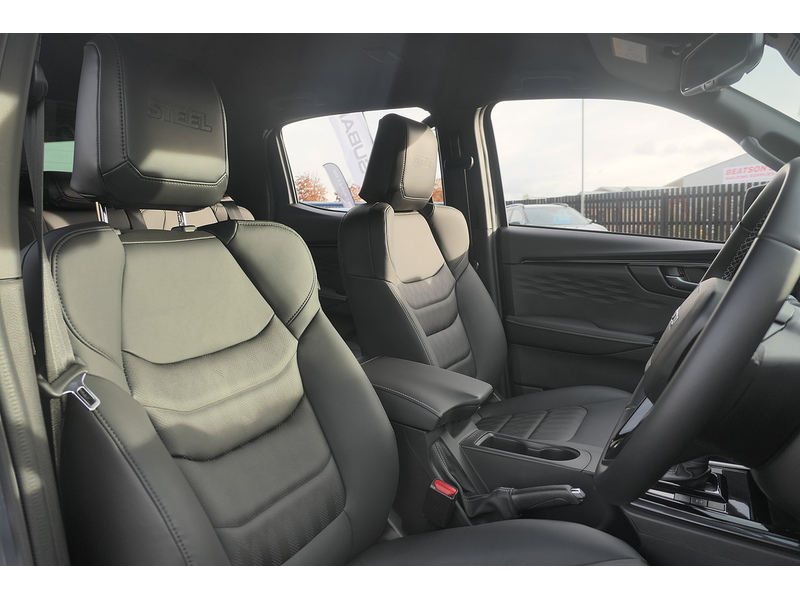 Isuzu 1.9 TD V-Cross Steel Edition Pickup Double Cab 4dr Diesel Auto 4WD Euro 6 (s/s) (164 ps)