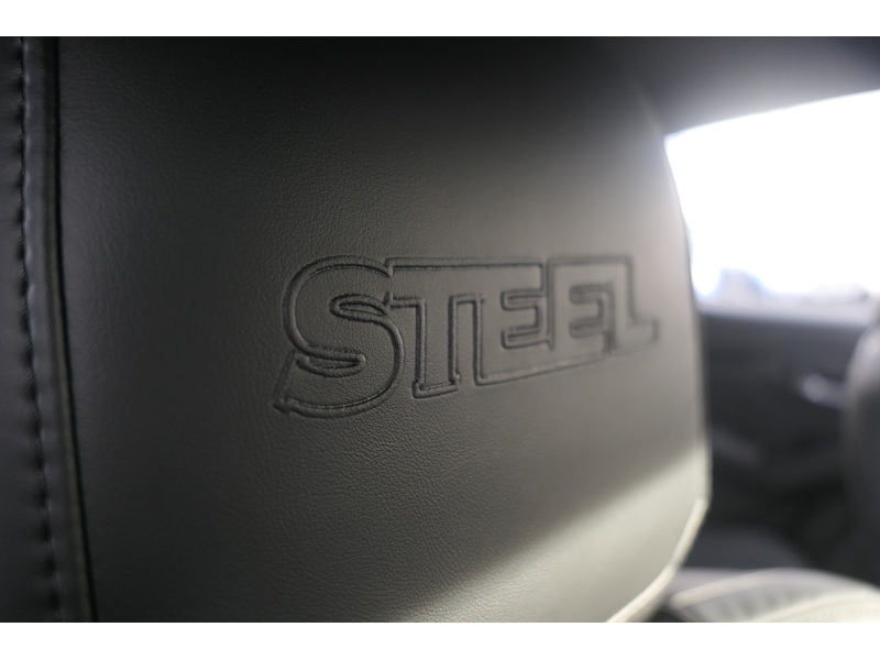 Isuzu 1.9 TD V-Cross Steel Edition Pickup Double Cab 4dr Diesel Auto 4WD Euro 6 (s/s) (164 ps)