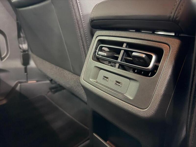 GWM 2.4T Vanta  Pickup 2.4 Automatic Diesel