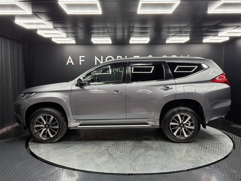 Mitsubishi 2.4D 4 SUV 5dr Diesel Auto 4WD Euro 6 (181 ps)