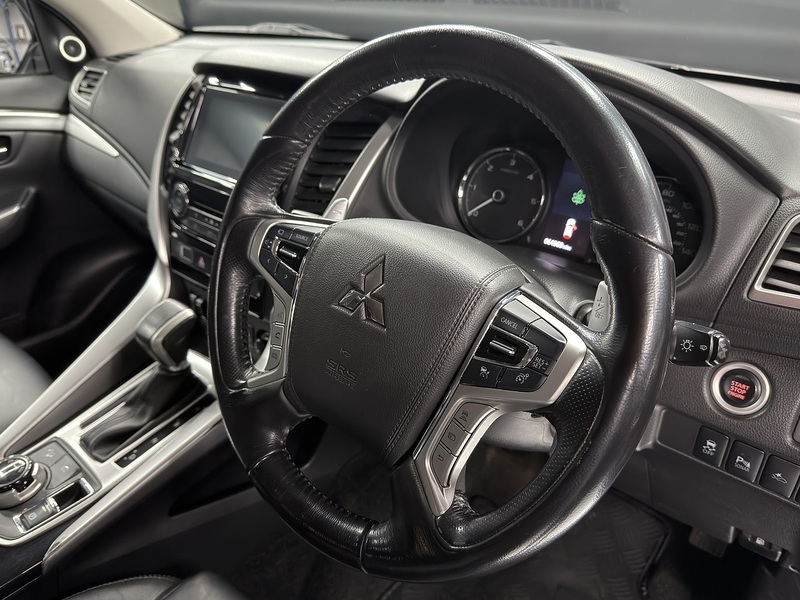 Mitsubishi 2.4D 4 SUV 5dr Diesel Auto 4WD Euro 6 (181 ps)