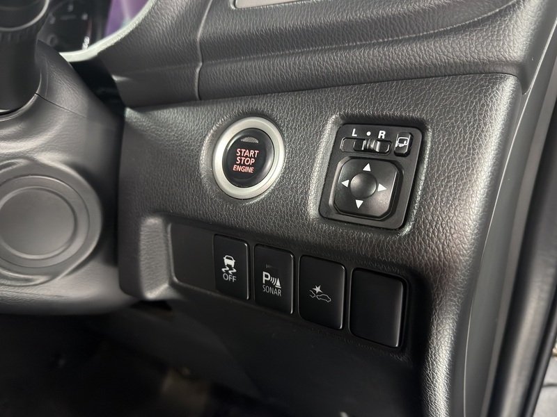 Mitsubishi 2.4D 4 SUV 5dr Diesel Auto 4WD Euro 6 (181 ps)