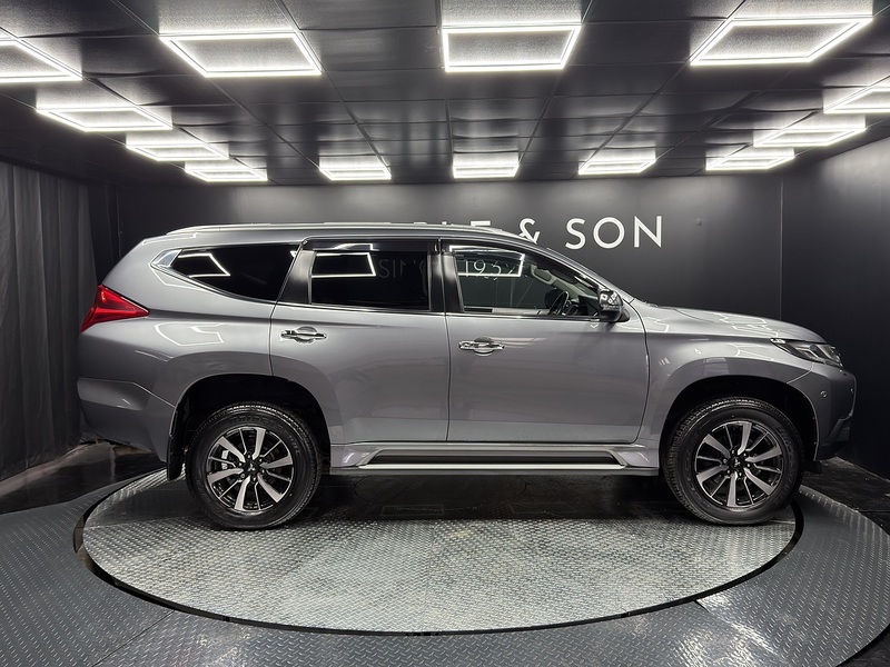 Mitsubishi 2.4D 4 SUV 5dr Diesel Auto 4WD Euro 6 (181 ps)