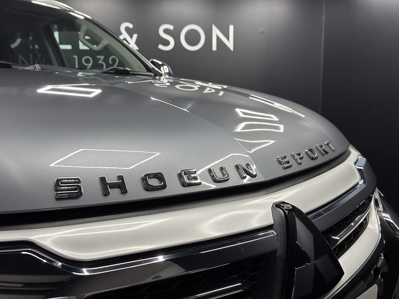 Mitsubishi 2.4D 4 SUV 5dr Diesel Auto 4WD Euro 6 (181 ps)