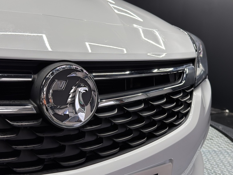 Vauxhall 1.4i SRi Hatchback 5dr Petrol Manual Euro 6 (100 ps)