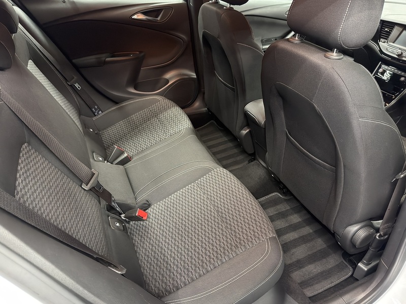 Vauxhall 1.4i SRi Hatchback 5dr Petrol Manual Euro 6 (100 ps)