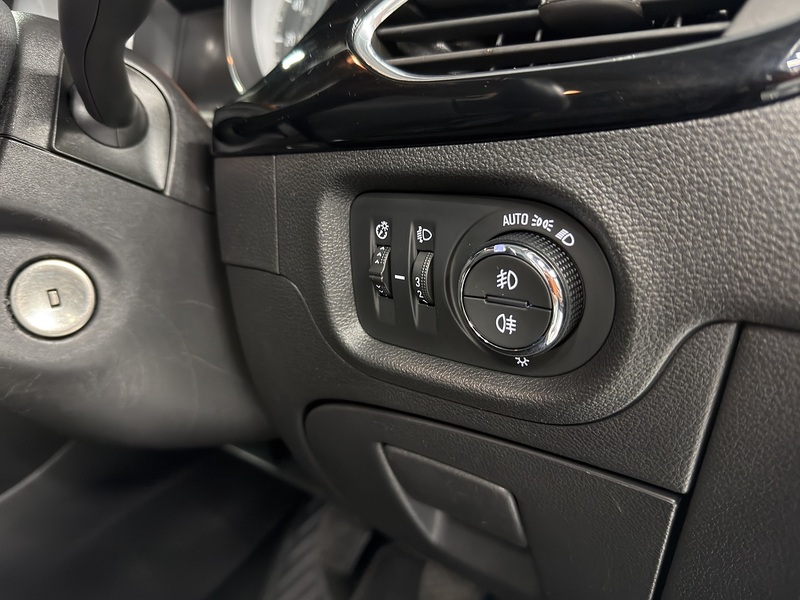 Vauxhall 1.4i SRi Hatchback 5dr Petrol Manual Euro 6 (100 ps)