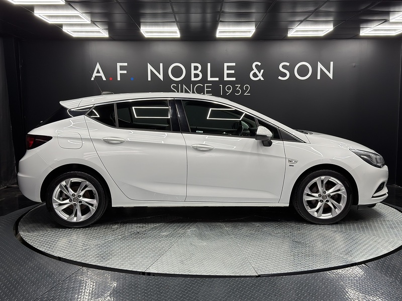 Vauxhall 1.4i SRi Hatchback 5dr Petrol Manual Euro 6 (100 ps)